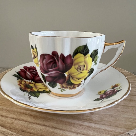 Vintage Windsor Cup & Saucer - Picture 1 of 13